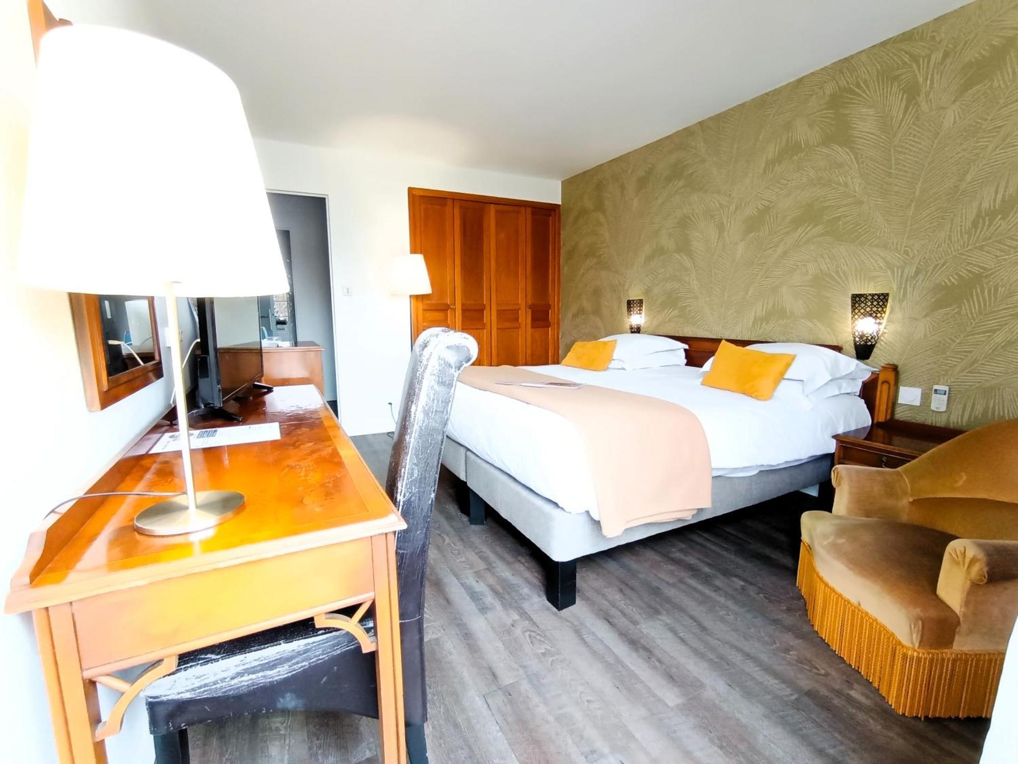 Hotel Des Tuileries Nîmes Eksteriør bilde