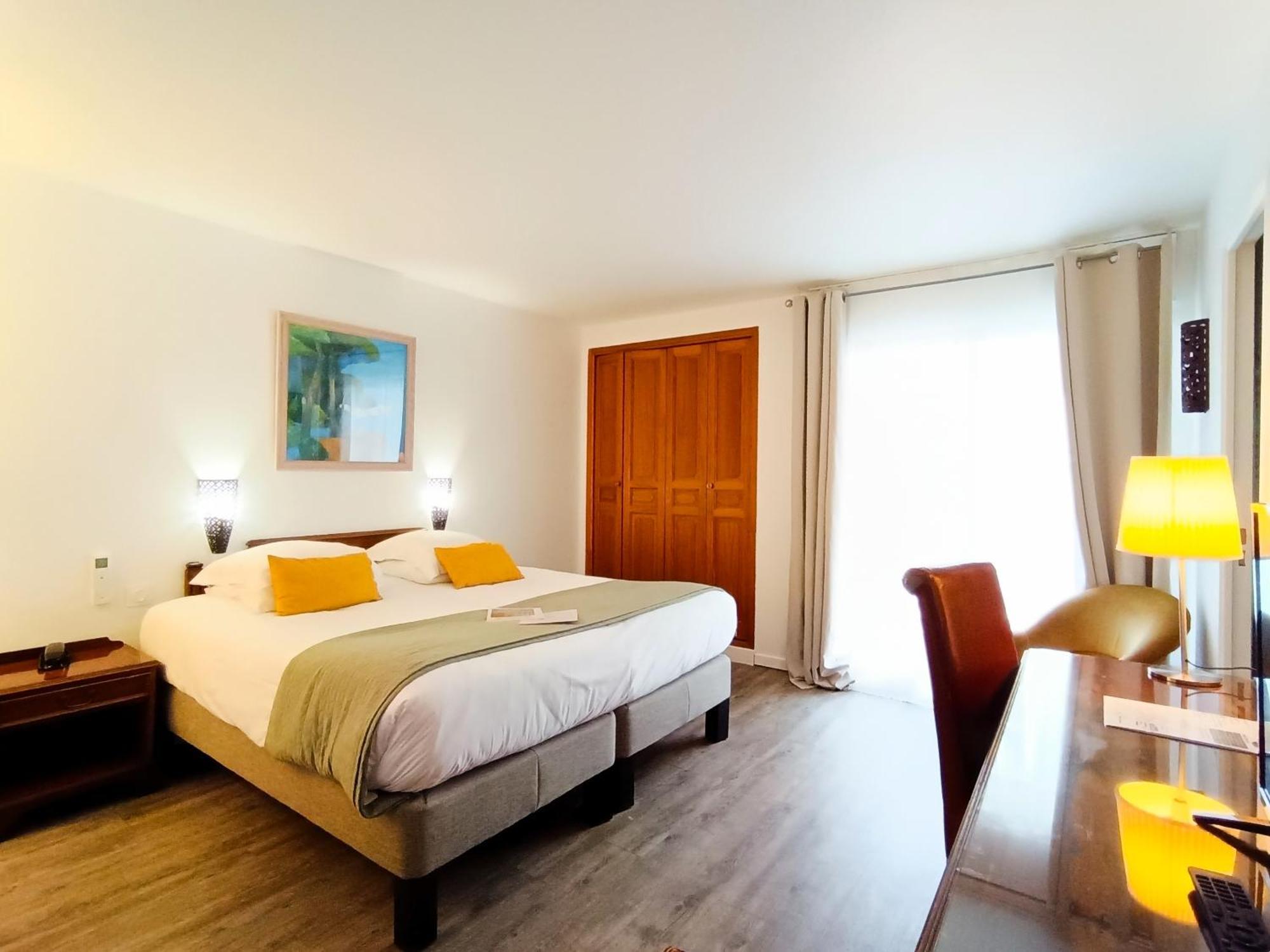 Hotel Des Tuileries Nîmes Eksteriør bilde